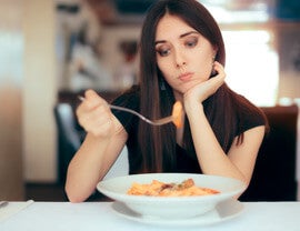 Ideale per - drink- woman eating